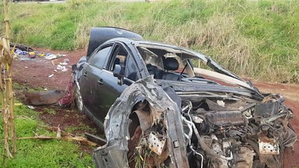 Homem morre após ser ejetado em capotamento na BR-369