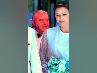 Charlène et Albert de Monaco rejouent leur mariage avec amour et elegeance lors du gala monégasque