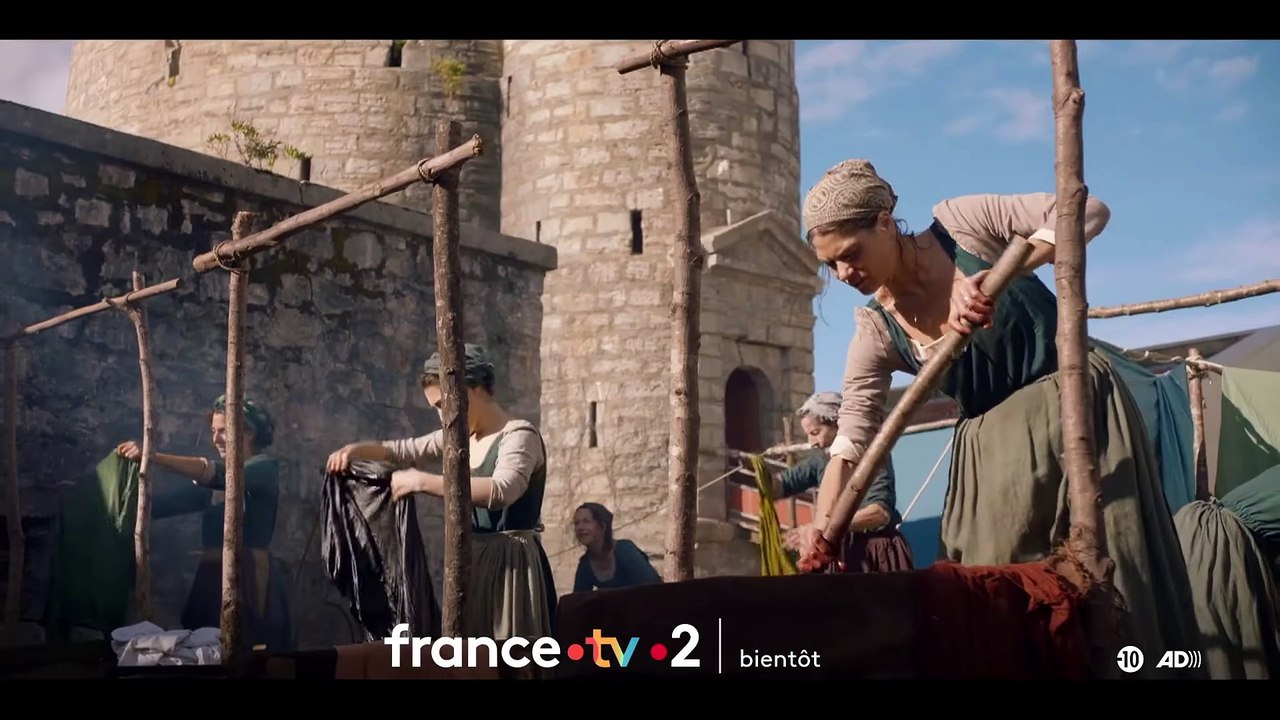 Filles du feu | show | 0 | Official Trailer