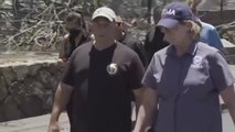 El gobernador de Hawái visita los lugares más devastados por los incendios