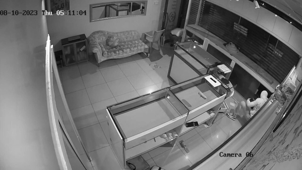 Kuyumcudan 1 milyon TL'lik altın çaldılar