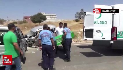 Gaziantep'te iki araç kafa kafaya çarpıştı