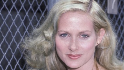 GALA VIDEO - Shelley Smith : l’actrice de Magnum et Arabesque est morte à 70 ans