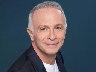 “Tout plaquer pour devenir star de X” : Samuel Étienne se paye la tête d’Elon Musk après son annon