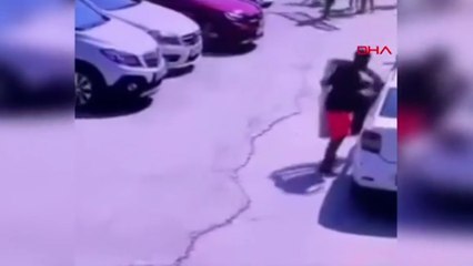 Çeşme'de beach club'a alınmayan iki kişi rastgele ateş etti; 1 yaralı