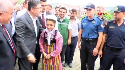 Le ministre Yumaklı a rencontré ses compatriotes à Kastamonu