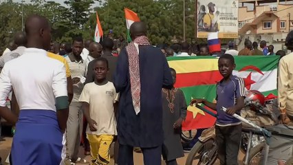 مظاهرة تأييد لقادة الانقلاب في نيامي.. ما مطالبهم؟