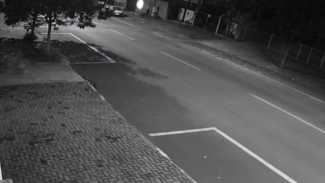 Internauta pede ajuda para encontrar veículo que bateu em Fiesta na Rua Flamboyant