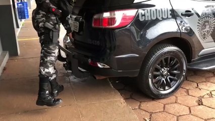 Homem é detido por furto de telefone celular