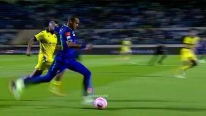 Superbe passe décisive de Sofiane Bendebka