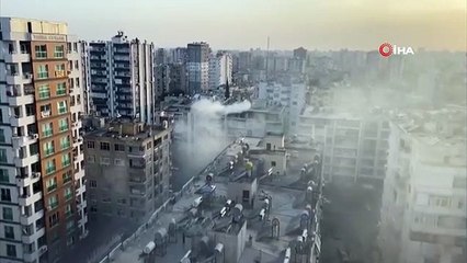 Adana'da bir apartman dairesinde çıkan yangında ev küle döndü