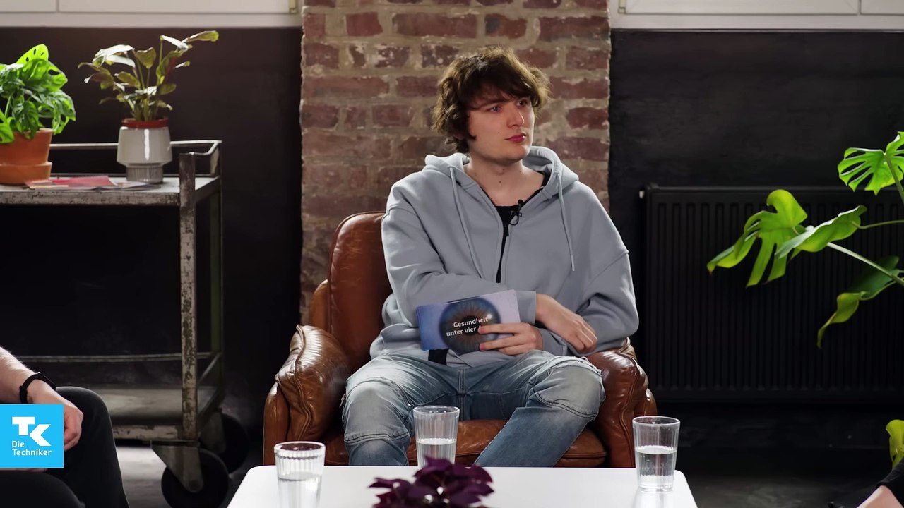 Dissoziative Identitätsstörung - Teil 2  Gesundheit unter vier Augen (mit Marius Angeschrien)