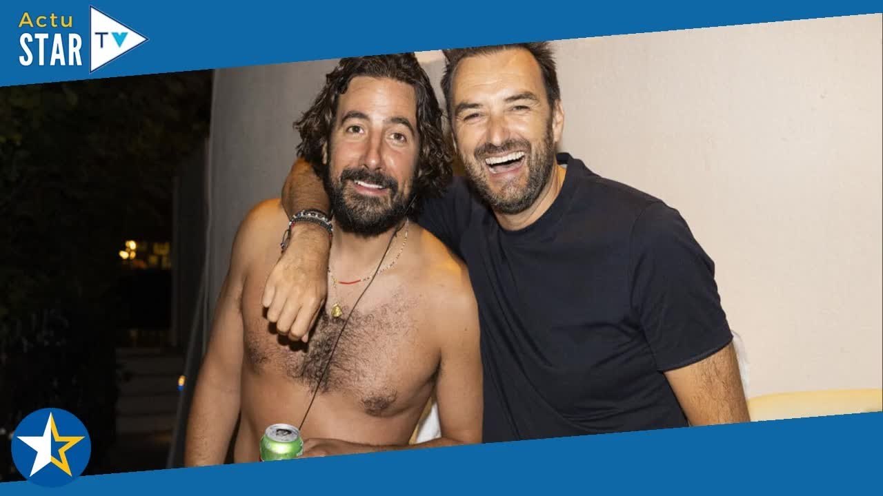 PHOTOS Cyril Lignac bras dessus, bras dessous avec un célèbre humoriste torse nu, Sophie Tapie solai