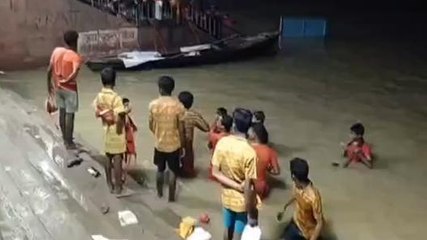 बक्सर: पवित्र गंगा जल लेकर शिव नगरी को रवाना हुए भक्त, देखें वीडियो