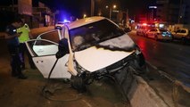 2 personnes sauvées d'un incendie de voiture à Izmir