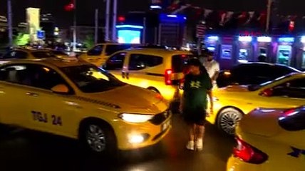 İstanbul'da taksiler zamlı tarifeye geçti: İndi-bindi 70 TL