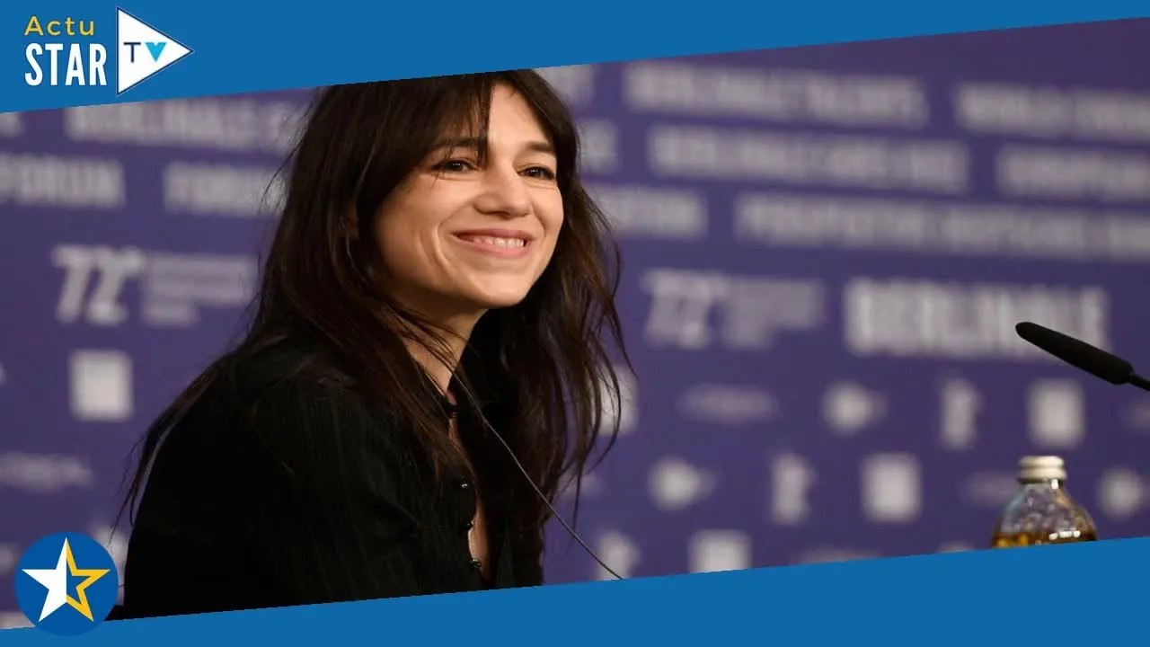 Charlotte Gainsbourg  quelques jours après la mort de Jane Birkin, elle célèbre un heureux événemen