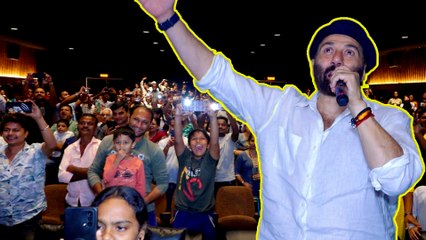 Sunny Deol's Surprise Visit To Theatre, Says Gadar 2 Dialogue