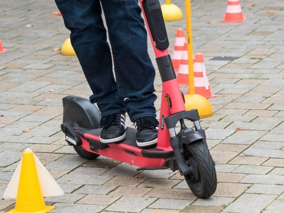 Hohes Verletzungsrisiko bei E-Roller-Unfällen