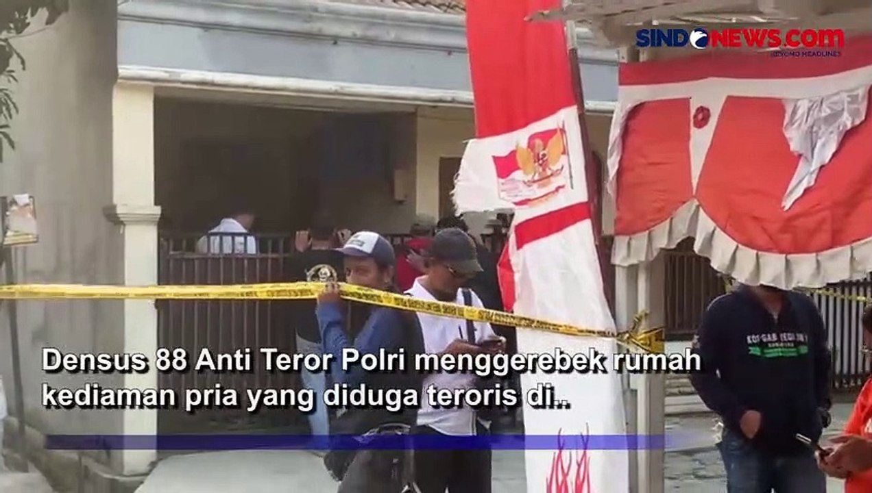 Densus 88 Geledah Rumah Terduga Teroris di Bekasi, Sita Senjata Api hingga Bendera ISIS