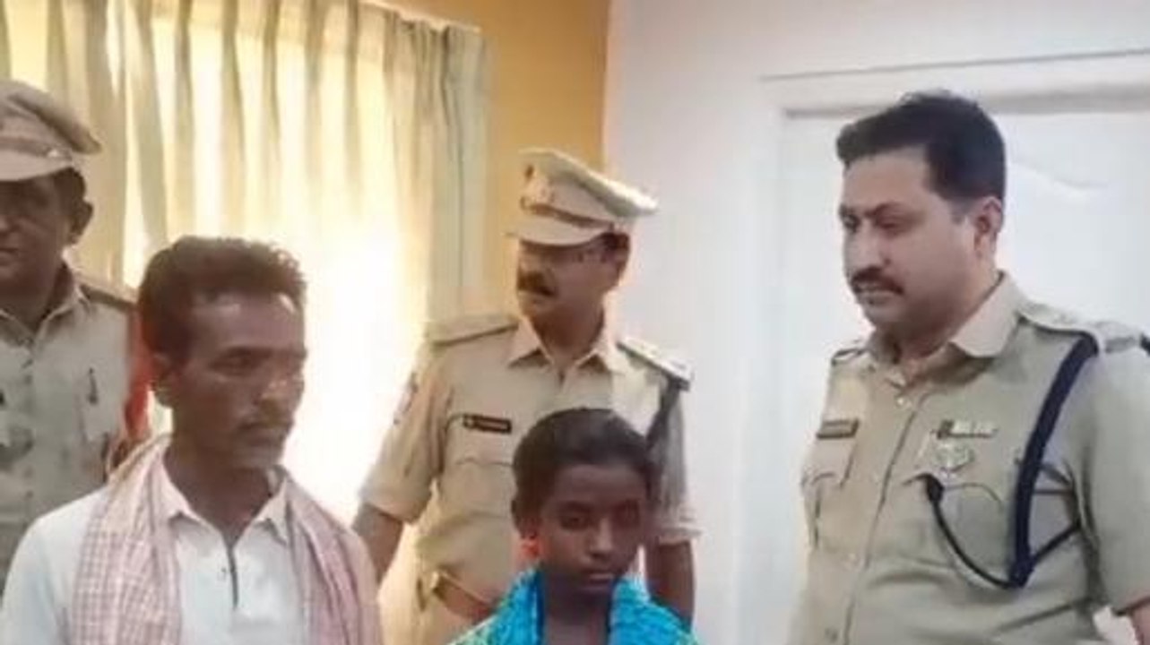 శ్రీ సత్యసాయి: చిన్నారి స్రవంతి కథనం వైరల్... ఎస్పీ ఆర్థిక సాయం