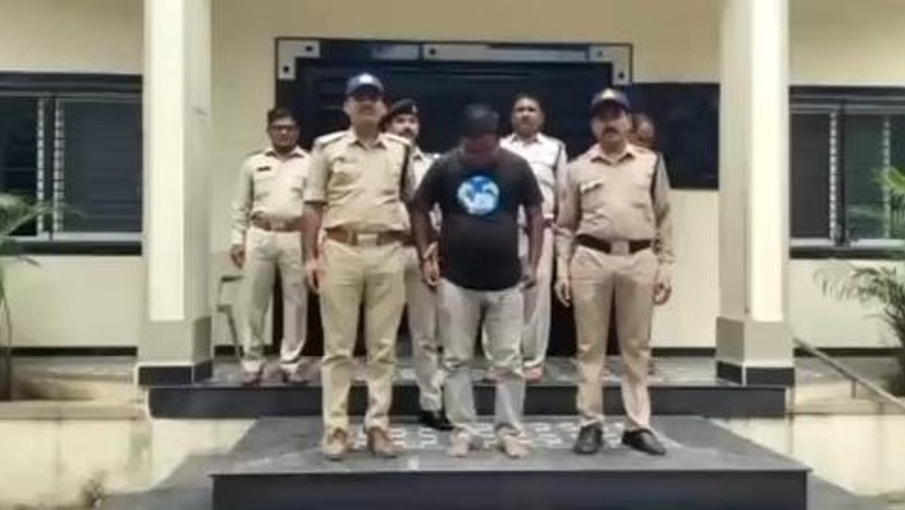 पुलिस ने किया देह व्यापार का भंडाफोड़, 3 महिला सहित एक व्यक्ति को किया गिरफ्तार