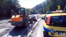 I lavori per liberare la statale di Bardonecchia da fango e detriti