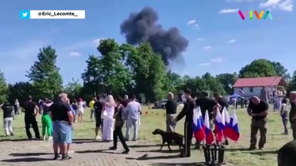 Descargar video: DETIK-DETIK Jet Tempur Su-30 Rusia Sebelum Meledak