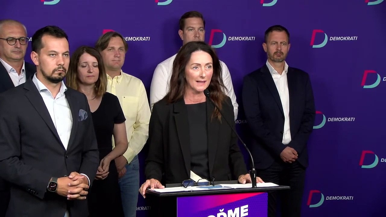 ZÁZNAM: Demokrati chcú presadiť zverejňovanie úverových zmlúv politických strán