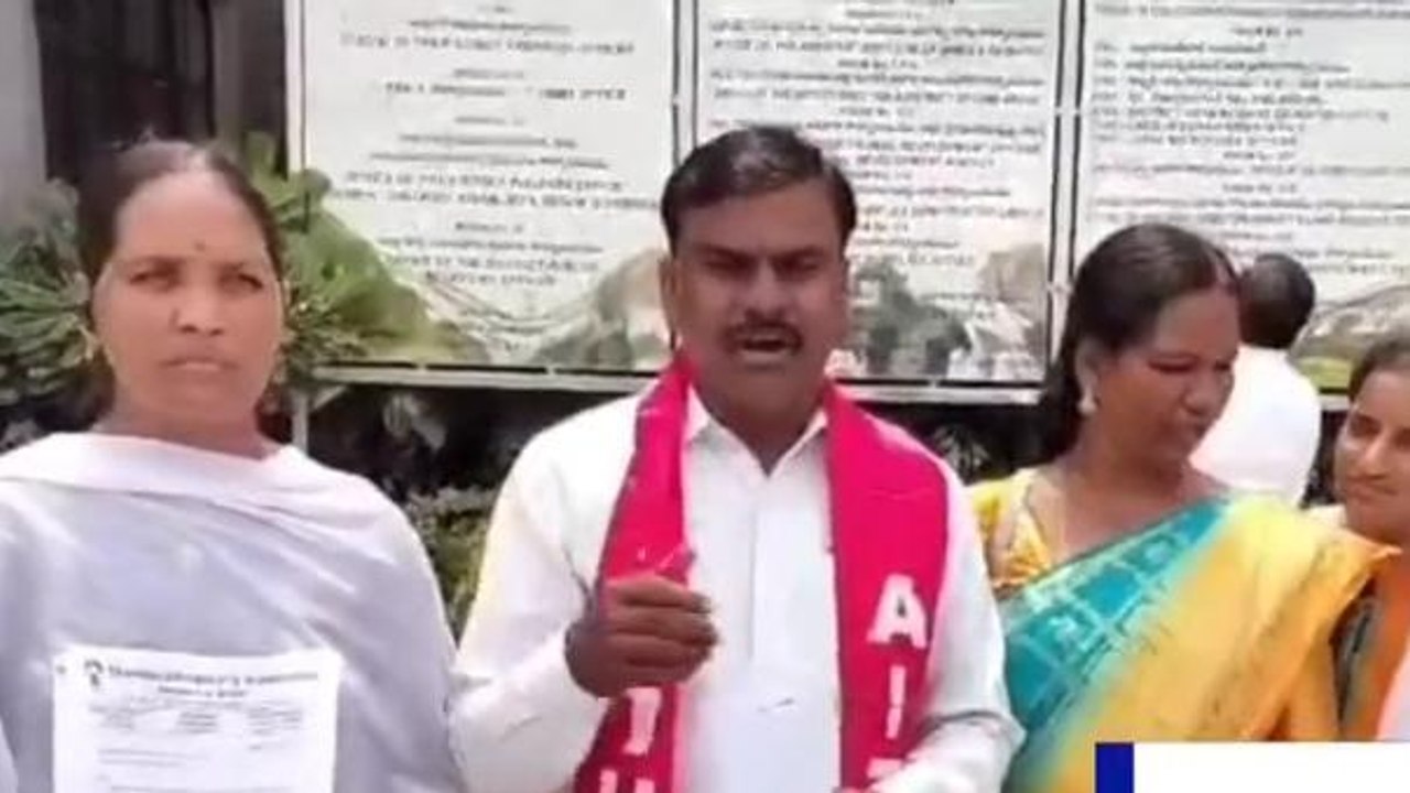 నిజామాబాద్: ఏఎన్ఎంల సమస్యలు పరిష్కరించాలి..!