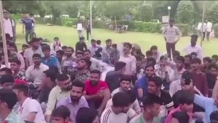 जयपुर: छात्रसंघ के लिए छात्र&#039;संग&#039;! RU कैंपस में शुरू हुआ प्रदर्शन, क्या पिघल जाएगा CM का दिल?