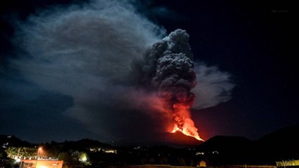 Italie : L'Etna entre en éruption et perturbe le trafic aérien