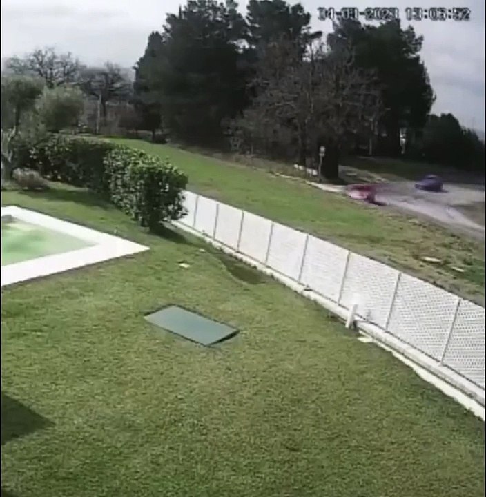 Two not-so-skilled Ferrari drivers
