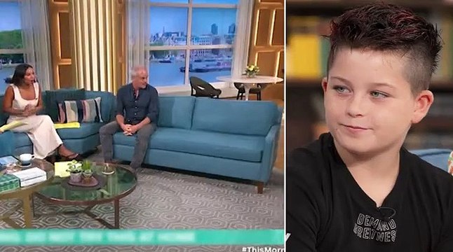 Mum gets her 'dreadful' kettle sparkling clean in seconds using a $1.65 secret ingredient Bridget, from Australia, has revealed her 'secret weapon' when it comes to cleaning a dirty kettle. 10 comments 1 video 14 shares Generation X share