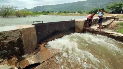 फॉयसागर से सैकड़ों गैलन पानी का रिसाव, चैनल गेट की दीवार हुई क्षतिग्रस्त