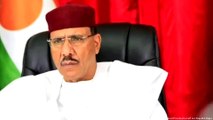 العربية 360 | دون كهرباء أو ماء.. احتجاز رئيس النيجر المعزول في ظروف قاسية