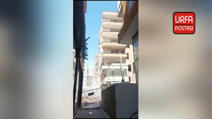 Şanlıurfa'da ıslık sesi ile ağır hasarlı binayı yıktılar