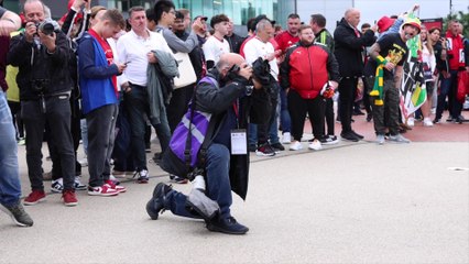 United fans protest against Glazers ahead of opening game