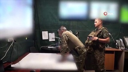 Le président ukrainien Zelensky rend visite à des soldats à Donetsk