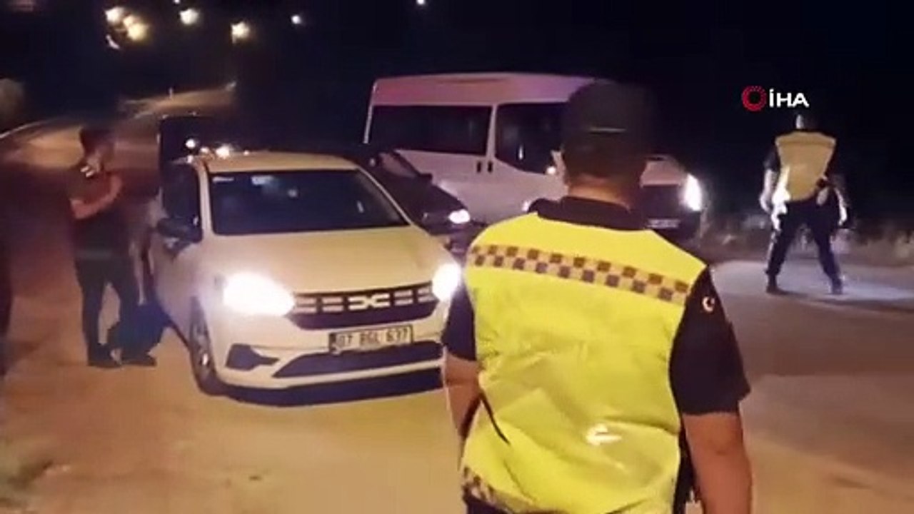 L'incendie dans la zone du camp a pris de l'ampleur, les casernes où la FSA était formée ont été évacuées.