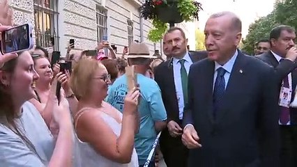 Erdoğan'dan fotoğraflı Macaristan turu