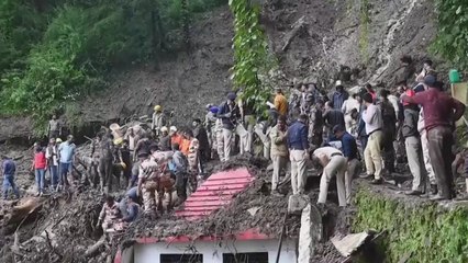 인도 히말라야 산맥지역서 몬순 폭우로 약 60명 사망 / YTN