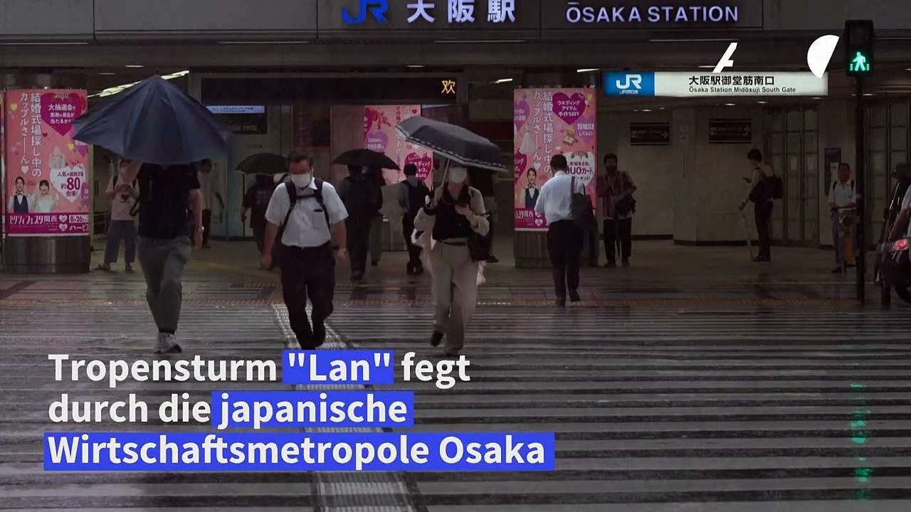 Tropensturm in Japan: Flugstreichungen und Stromausfälle