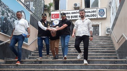 Kadıköy'de tartıştığı kadını 4'üncü kattan iterek ölümüne neden olduğu öne sürülen avukat gözaltında