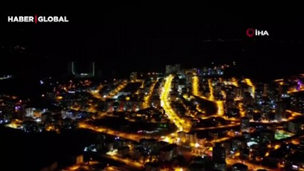 Drone ile Kastamonu şehrinin üzerinden kayan meteor yağmurunun görüntüsü mest etti