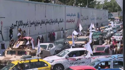 Talibãs celebram dois anos de volta ao poder