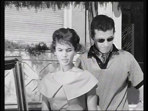 ΤΟ ΡΑΝΤΕΒΟΥ ΤΗΣ ΚΥΡΙΑΚΗΣ - 1960 - DVDRip - 720x576