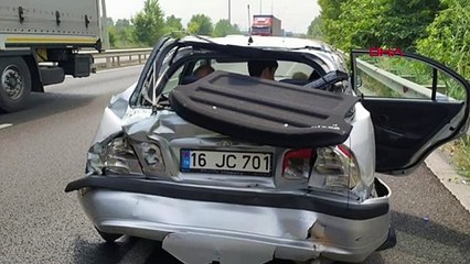5 blessés après que le TIR ait heurté une voiture à İnegöl