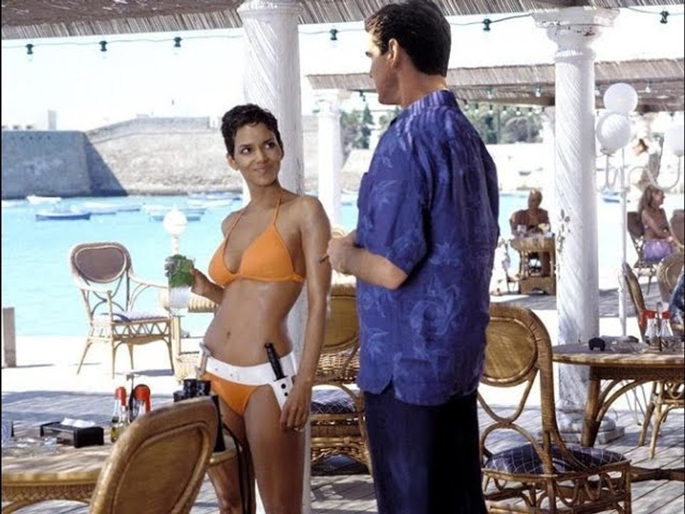 Meurs un autre jour (France 2) : Découvrez les 15 clins d'oeil à la saga James Bond cachés dans ce