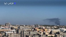 تواصل الاشتباكات بين قوتين مسلحتين بارزتين في العاصمة الليبية